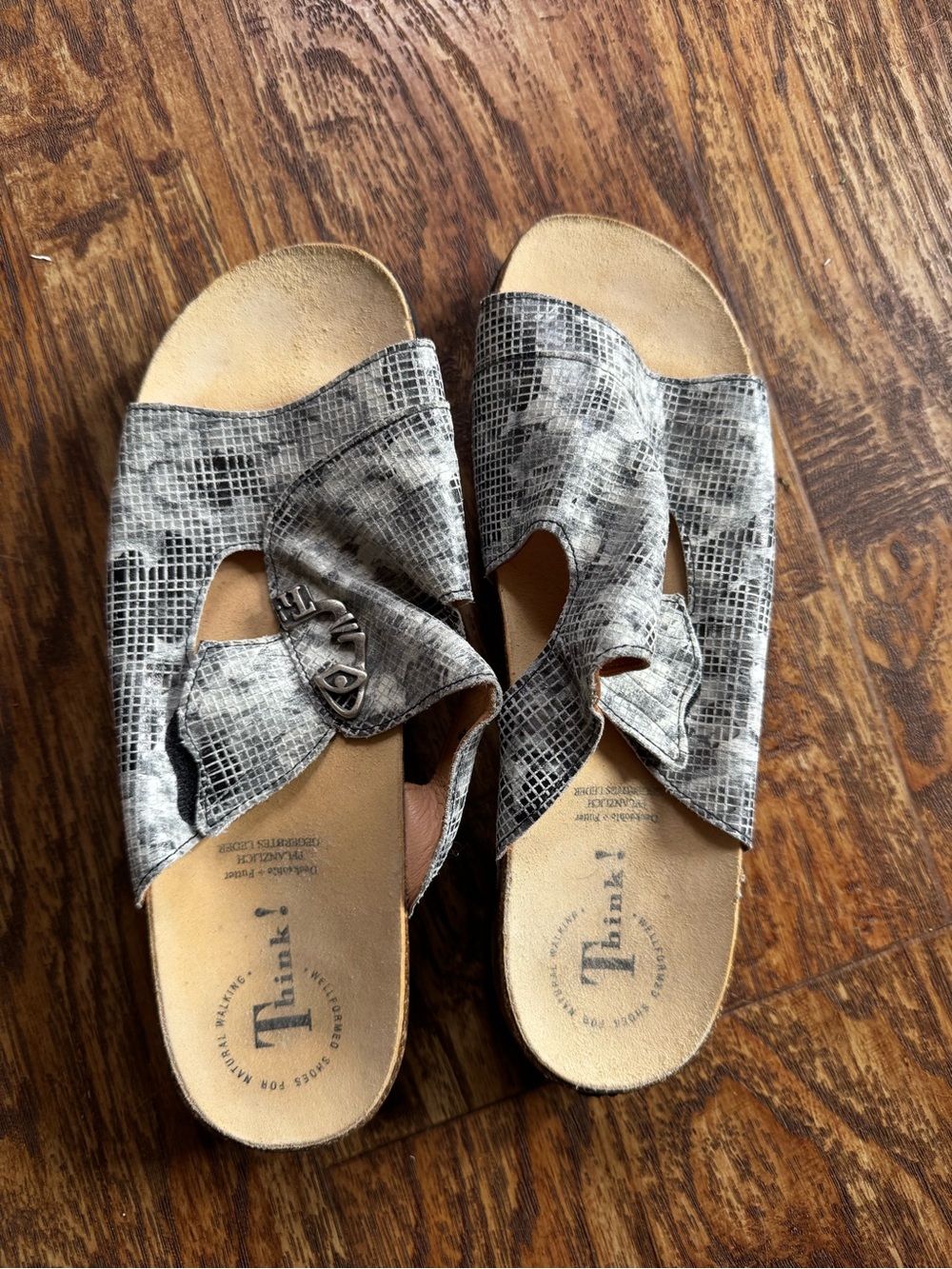 Ladies size 43 Think! Snake print Mizzi face leather sandals